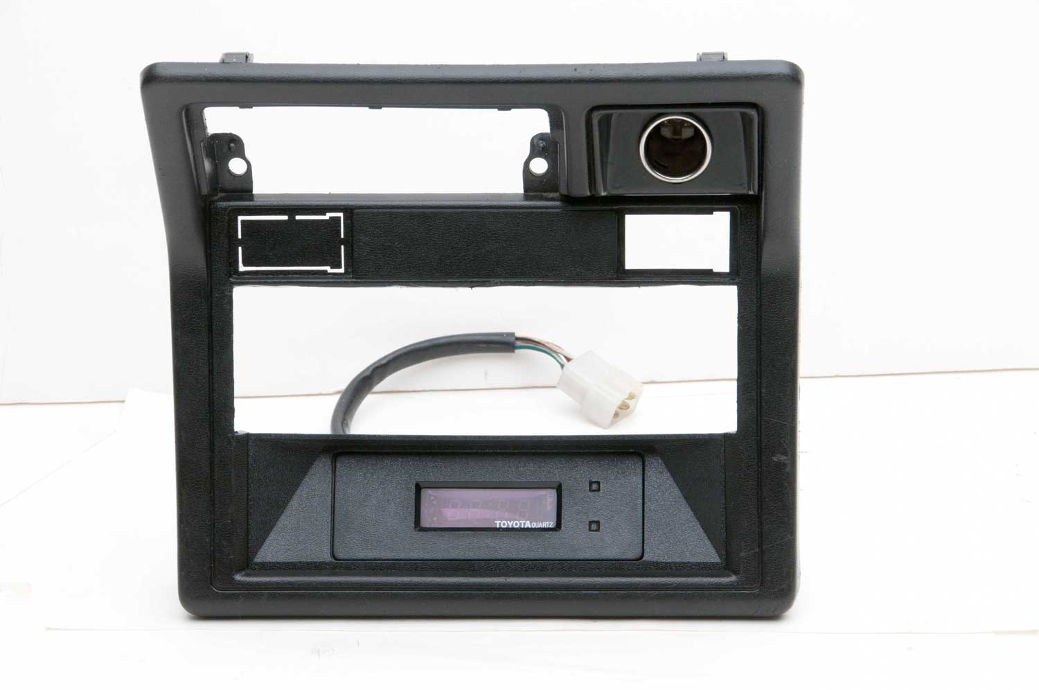 84-88 Pickup -89 4Runner RARE OEM Radio Surround+Quartz Clock $300